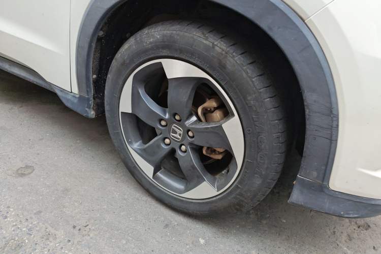 Used Honda Vezel 2017 1.8L CVT Front-Wheel Drive Pioneer Edition