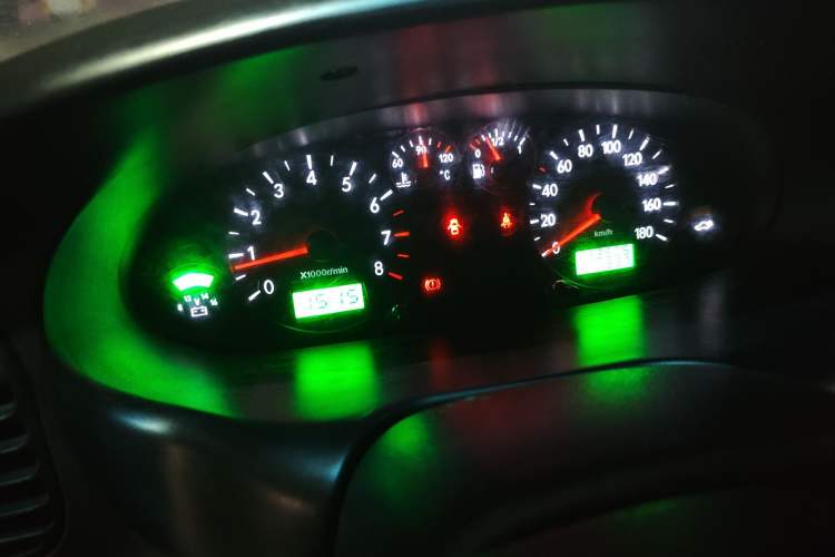 Used JAC Group Refine 2011 2.0L Shuttle Gasoline Comfort Edition HFC4GA3 Instrument Cluster