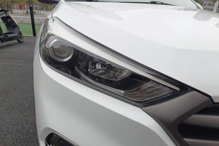 Used Hyundai Tucson 2018 1.6T Dual-Clutch Two-Wheel Drive 15th Anniversary Special Edition
