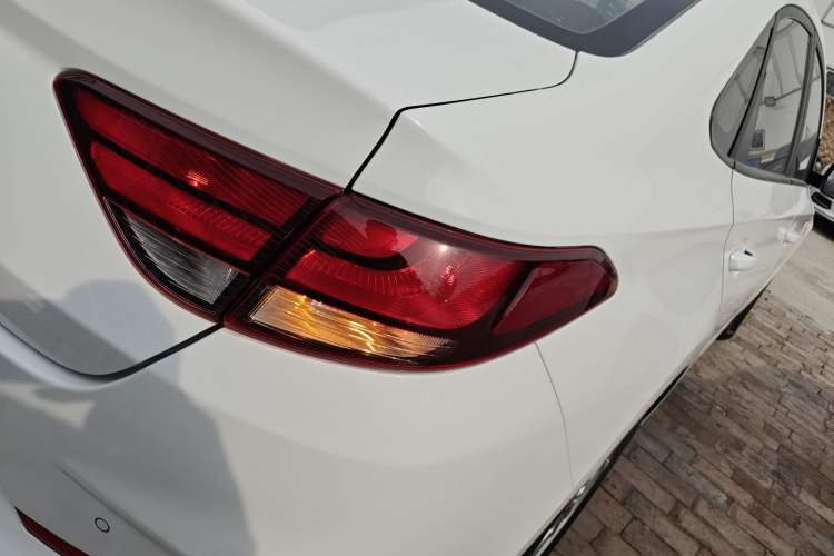 Used Hyundai Celesta 2018 1.6L Automatic GL Enjoyment Edition China VI compliant