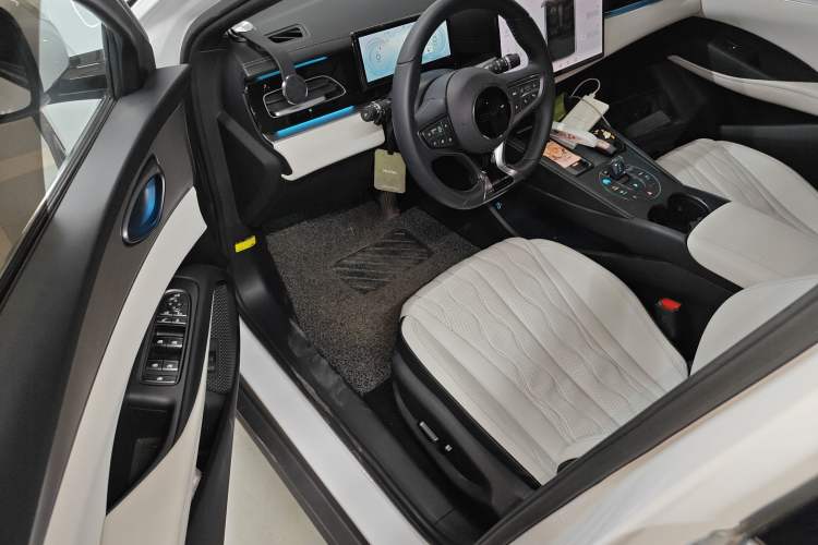 Used BYD Seal 06 New Energy 2024 DM-i 120KM Flagship Model Driver Seat