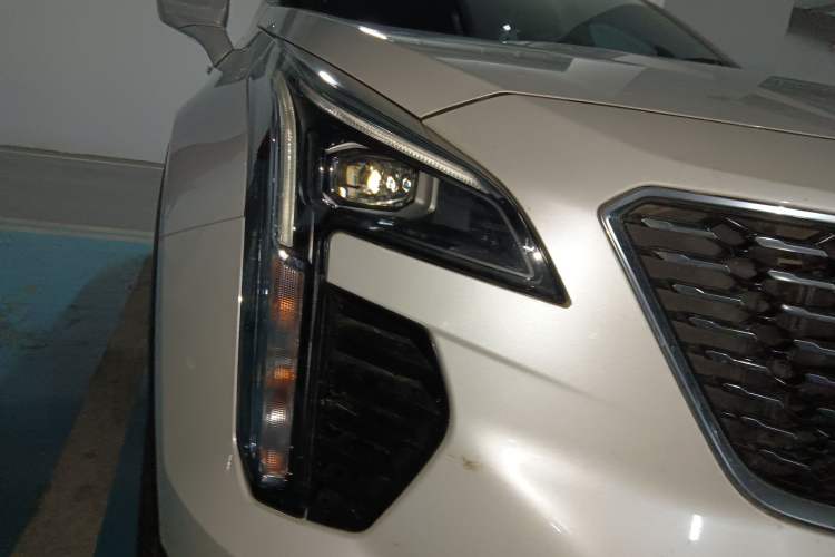 Used Cadillac XT4 2021 28T Two-Wheel Drive Tech Edition