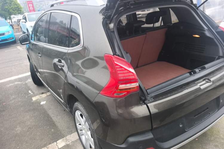 Used Peugeot 3008 2015 2.0L Manual Classic Edition Exterior 2