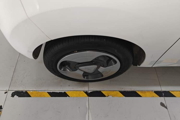 Used Geely Galaxy Panda 2023 Panda Mini New Year Edition Treasure Bear Left Front Wheel Hub