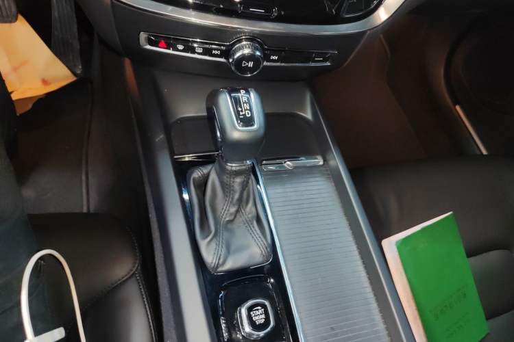 Used Volvo S60 2020 T4 Zhiyi Luxury Edition Gear Lever