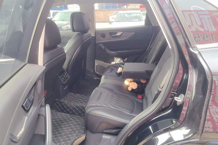 Used Hongqi HS5 2023 2.0T Qixiang Pro Edition
