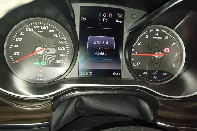 Used Mercedes-Benz V-Class 2017 V 260 Avantgarde Edition