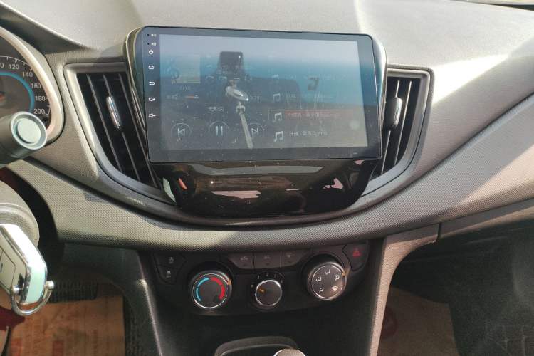 Used Chevrolet Cavalier 2018 320 Automatic Enjoyment Sunroof Edition Audio And AC Panel