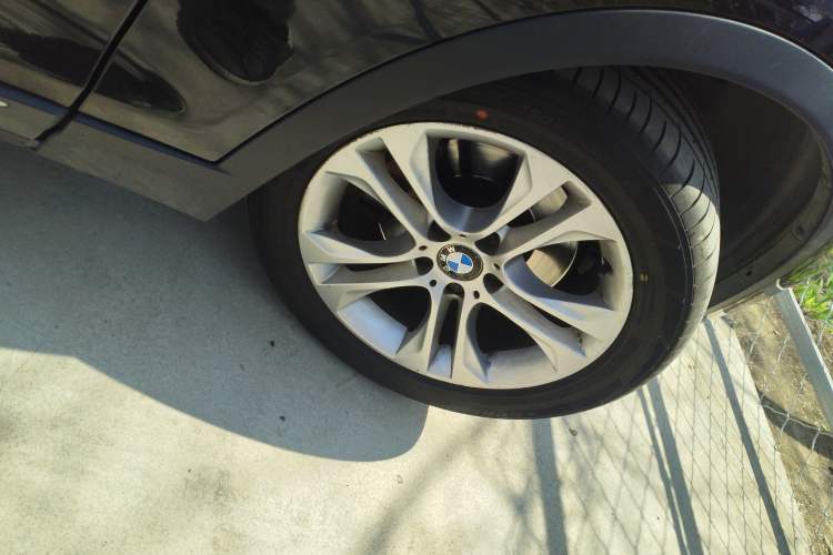 Used BMW X4 2014 xDrive20i X Design Package Right Front Wheel Hub