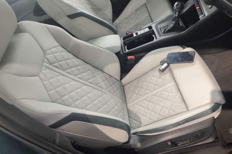 Used Audi Q3 Sportback 2023 Facelift 45 TFSI quattro Luxury Edition Right Front Seat