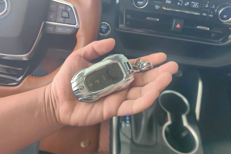 Used Toyota Highlander 2023 2.5L Smart Electric Hybrid Dual-Engine Four-Wheel Drive Prestige Version – 7 Seats
