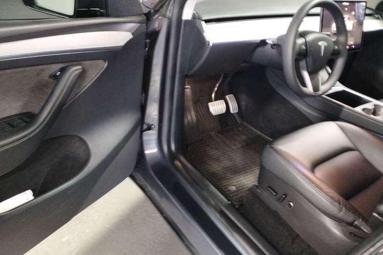 Used Tesla Model Y 2022 Performance High-Performance All-Wheel-Drive Version