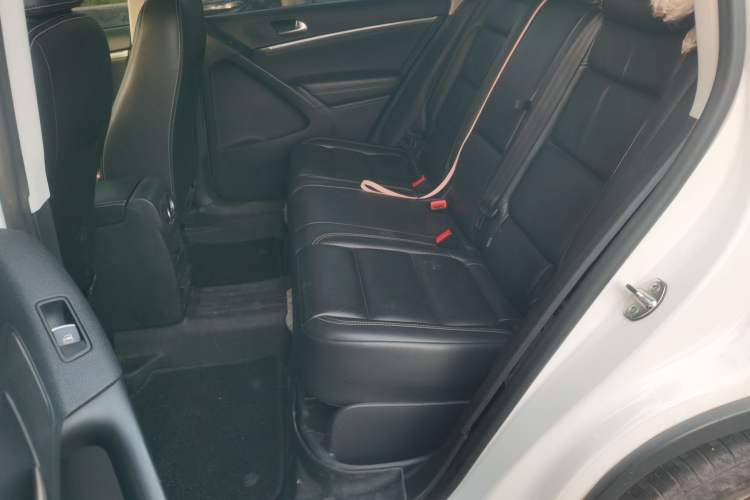 Used Volkswagen Tiguan 2016 280TSI Automatic Two-Wheel Drive Silk Road Comfort Edition Left Rear Seat