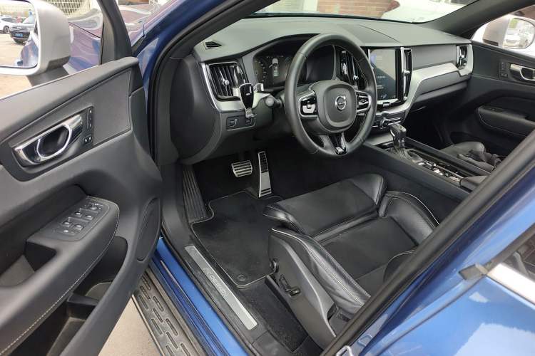 Used Volvo XC60 2018 T5 4x4 Smart & Sporty Edition Driver Seat