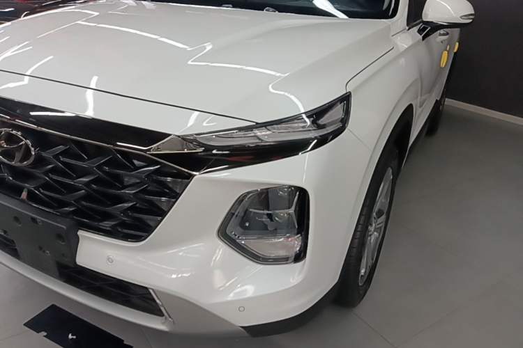 Used Hyundai Santa Fe 2023 Traveler 380T GDi Automatic Two-Wheel Drive GLX Elite Edition
