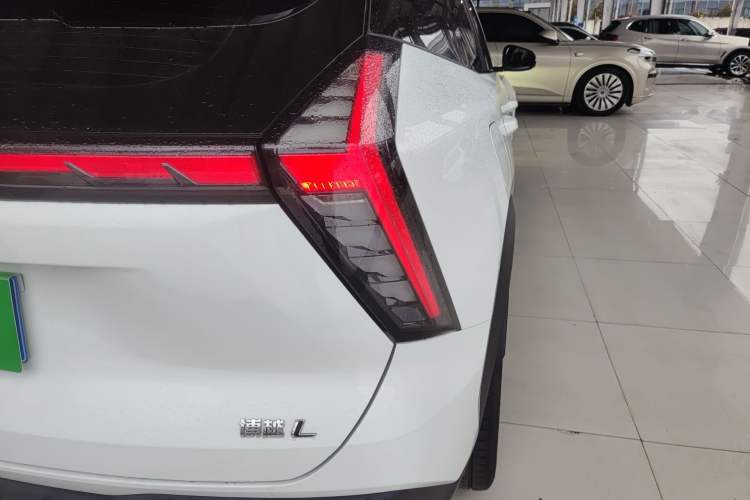 Used Geely Auto FX11 2023 1.5TD DCT Prestige Edition Exterior 3