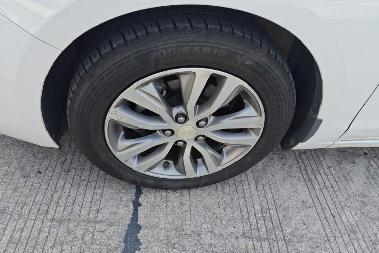 Used Buick GT 2019 18T Automatic Connected Elite Model China VI Standard
