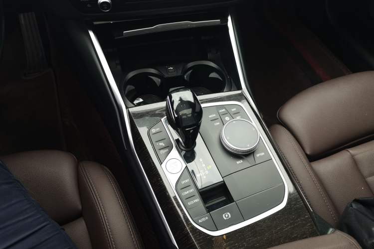 Used BMW 3 Series 2021 Second Facelift 325Li M Sport Package
