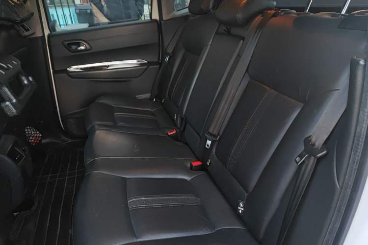 Used Peugeot 3008 2013 1.6THP Automatic Prestige Edition Left Rear Seat