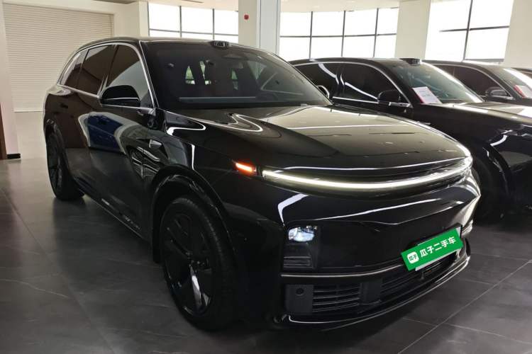 Used Li Auto L7 2025 Max Smart Refresh Edition Front Right 45 Deg