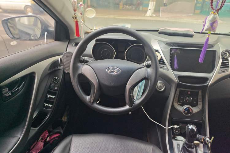 Used Hyundai Elantra (5th Generation / Langdong) 2012 1.6L Automatic Leading Model Steering Wheel