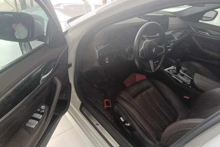 Used BMW 5 Series 2020 525Li M Sport Package Driver Seat