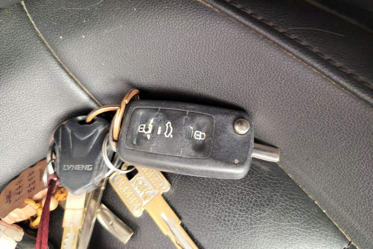 Used Volkswagen Sagitar 2012 1.6L Automatic Comfort Edition Vehicle Key