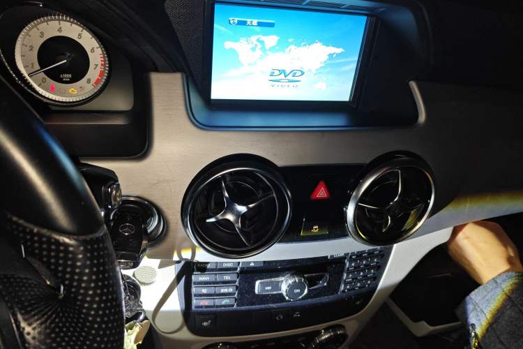 Used Mercedes-Benz GLK-Class 2013 GLK 300 4MATIC Dynamic Sunroof Model Audio And AC Panel