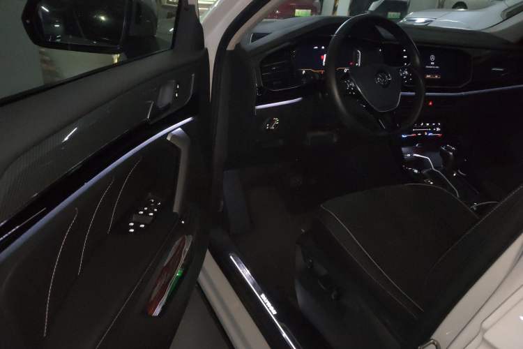 Used Volkswagen Tayron 2020 330TSI Two-Wheel Drive Luxury Connected Pro Edition