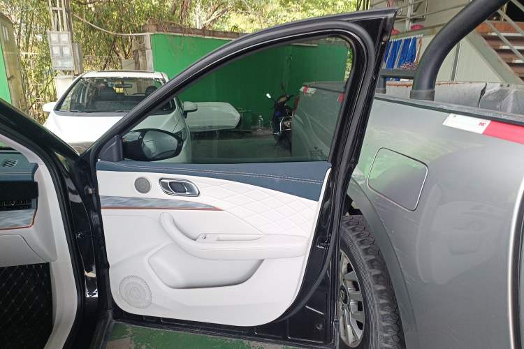 Used NETA L 2024 Range-Extended 220 Luxury Edition
