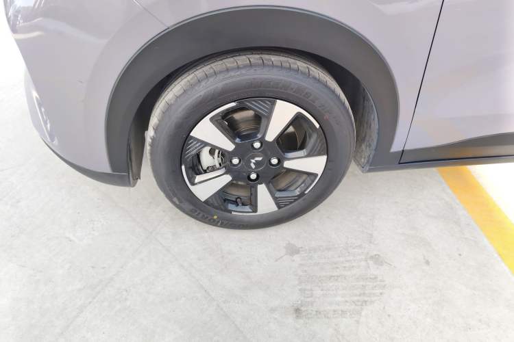 Used Wuling Bingo PLUS 2024 401 km Flagship Edition Four-Seater Version
