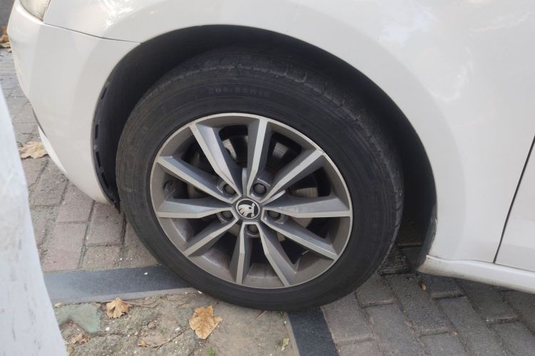 Used Skoda Octavia 2018 TSI230 DSG Comfort Edition Left Front Wheel Hub