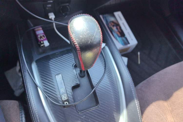 Used Nissan X-Trail 2014 2.0L CVT Comfort Edition 2WD Gear Lever