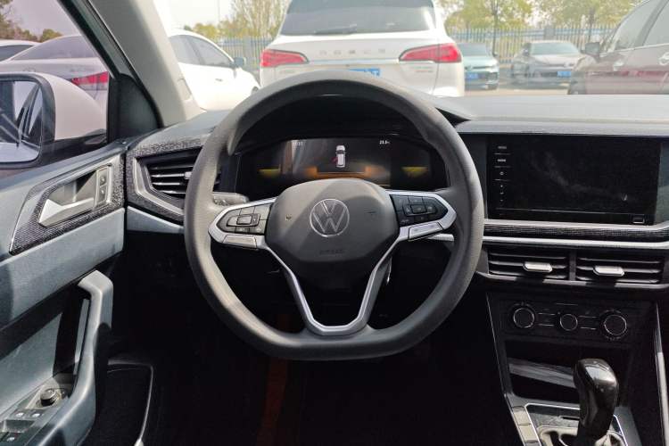 Used Volkswagen Lavida 2023 New Sharp 1.5L Automatic Excellent New Edition
