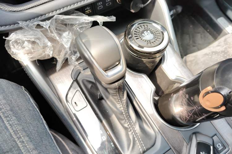 Used Toyota Crown Kluger 2024 2.5L HEV Two-Wheel Drive Luxury Edition Gear Lever