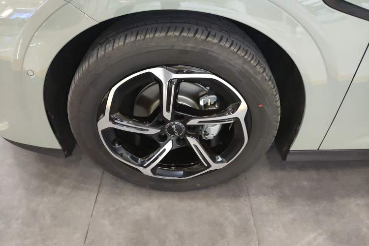 Used BYD Seal 06GT 2025 505 Wave Plus Edition Left Front Wheel Hub