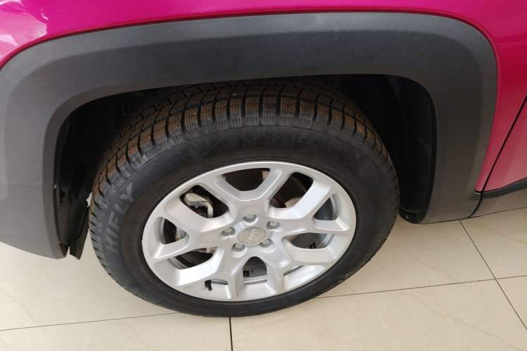 Used Jeep Renegade 2017 180T Automatic Jingneng Edition Left Front Wheel Hub