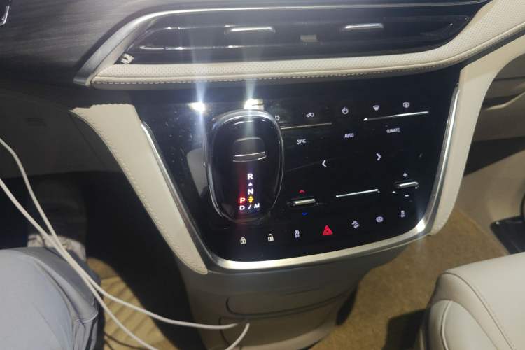 Used Buick GL8 2023 ES Lu Zun Comfort Model
