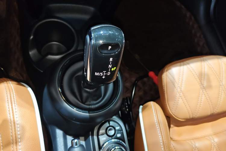 Used MINI MINI 2023 Revised 1.5T COOPER CABRIO Artist
