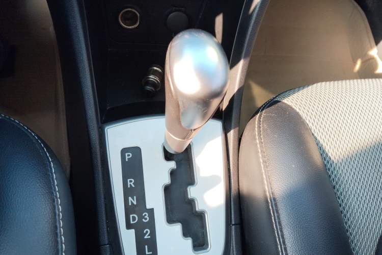 Used Hyundai Verna Ray 2014 1.6L Automatic TOP