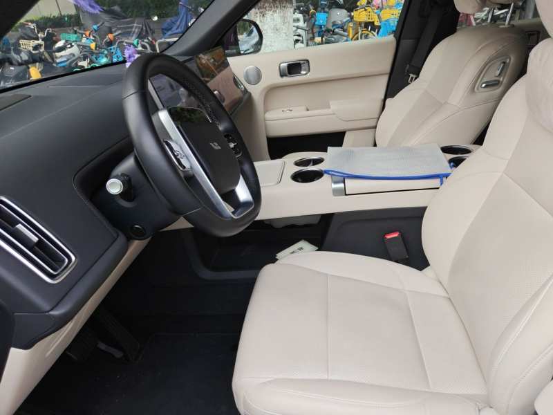 Used Li Auto L8 2023 Pro Model — 11