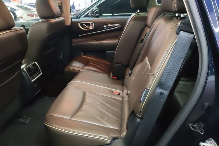 Used Infiniti QX60 2016 2.5 S/C Hybrid Two-Wheel-Drive Excellence Edition China V Standard