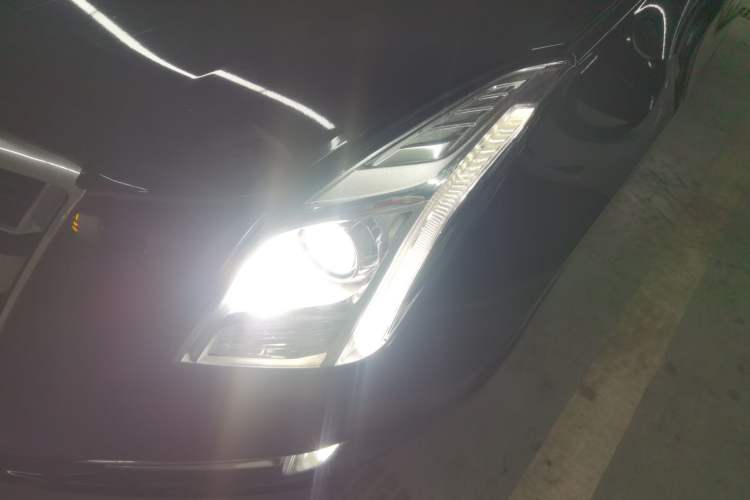 Used Cadillac XTS 2017 28T Elite Model Left Front Headlight