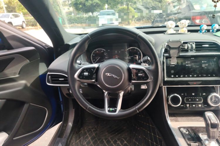 Used Jaguar XEL 2020 2.0T 200 PS R-DYNAMIC S Advanced Sport Edition Steering Wheel