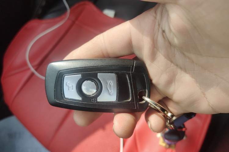 Used BMW 3 Series 2013 328Li Luxury Design Package Vehicle Key