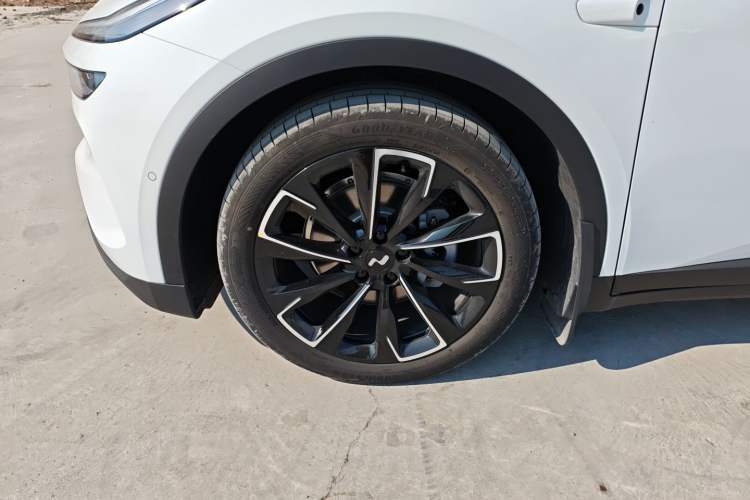 Used ONVO L60 2025 Model—60 kWh Rear-Wheel-Drive Version
