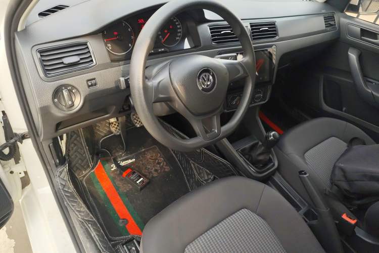 Used Volkswagen Santana 2016 1.4L Manual Fashion Edition
