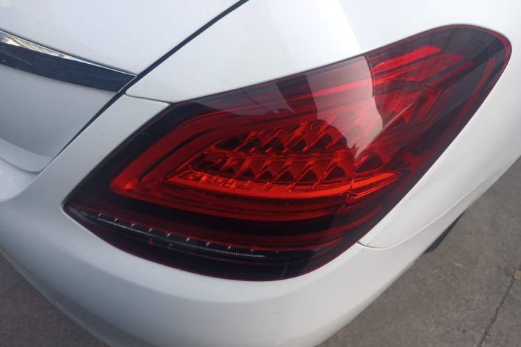 Used Mercedes-Benz C-Class 2020 C 200 L Fashion Edition Sport Version Right Rear Taillight