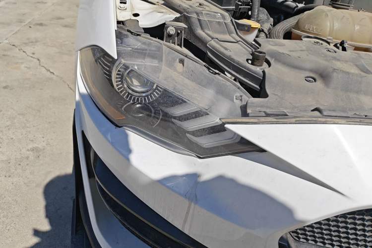 Used Ford Mustang  Right Front Headlight