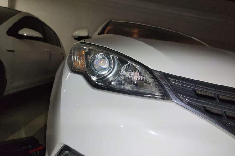 Used Roewe 360 2015 1.5L Automatic Luxury Edition
